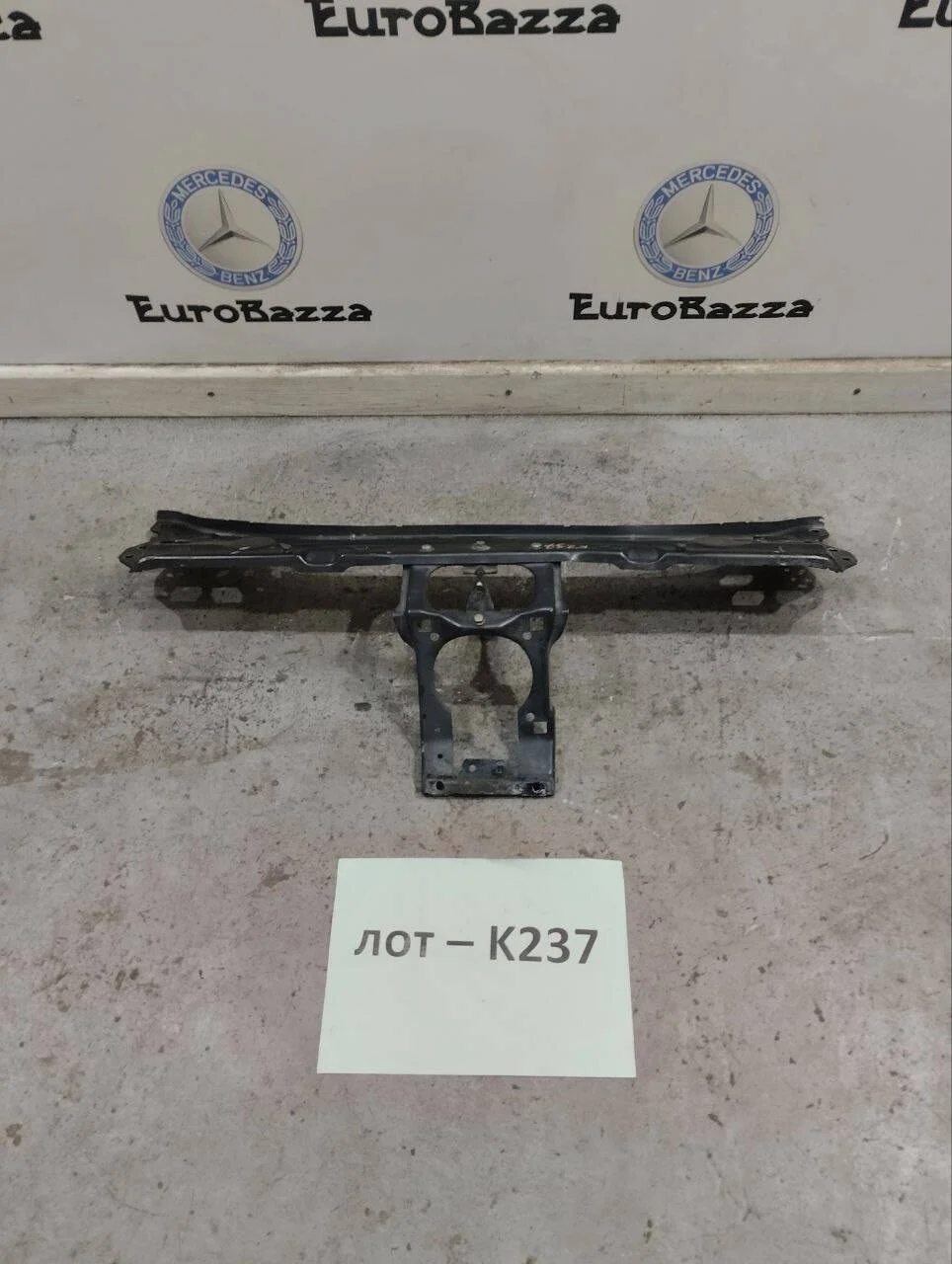 Верхняя планка телевизора Mercedes W211