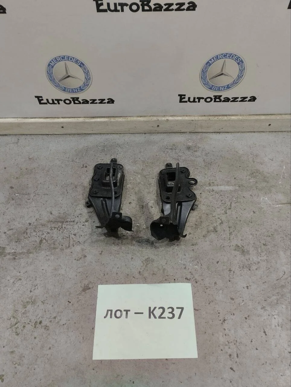 Кронштейн телевизора Mercedes W211