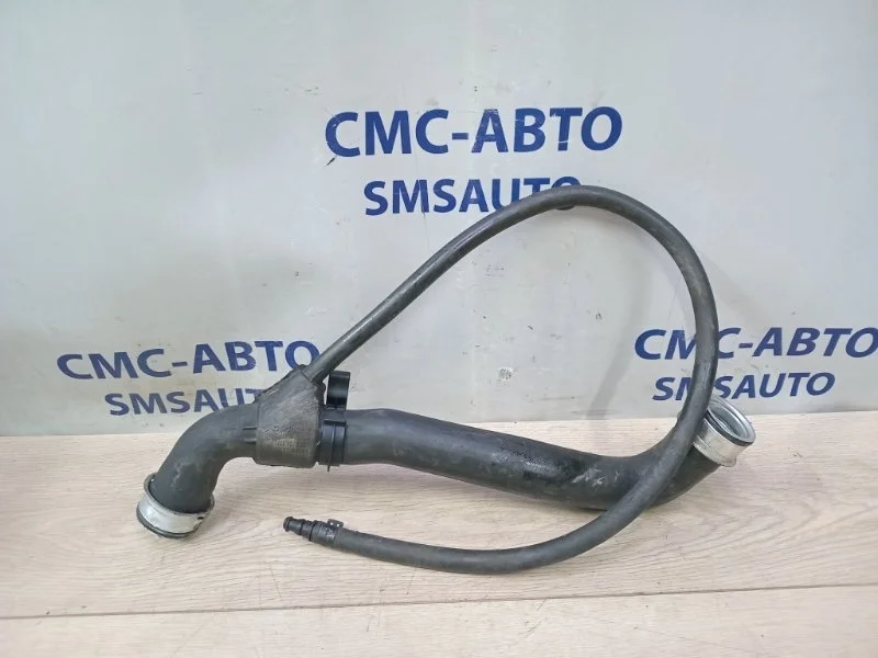 Патрубок охлаждения Mercedes-Benz Glk A2045010382 X204 3.0
