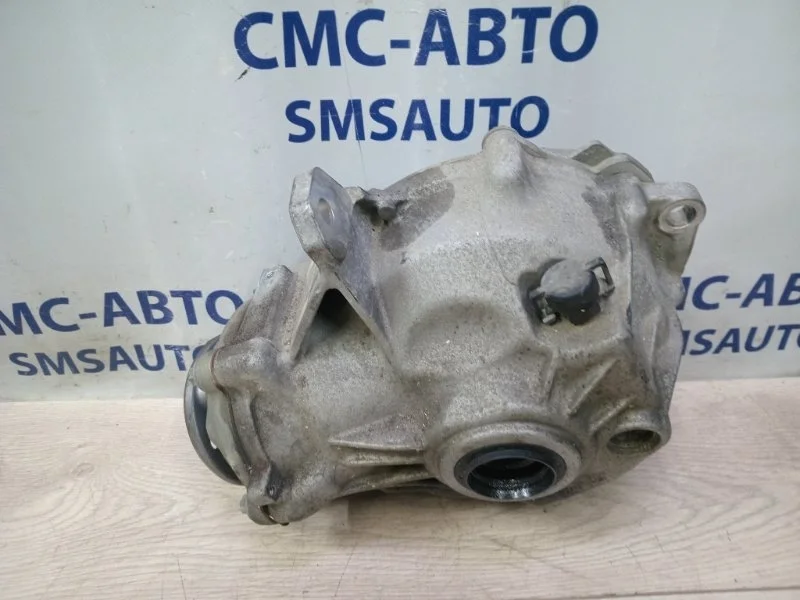 Редуктор передний Mercedes-Benz Glk A2213301102 X204 3.0