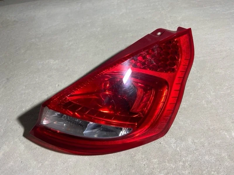 Фонарь задний правый Ford Fiesta (08-12) ХЭТЧБЕК 5
