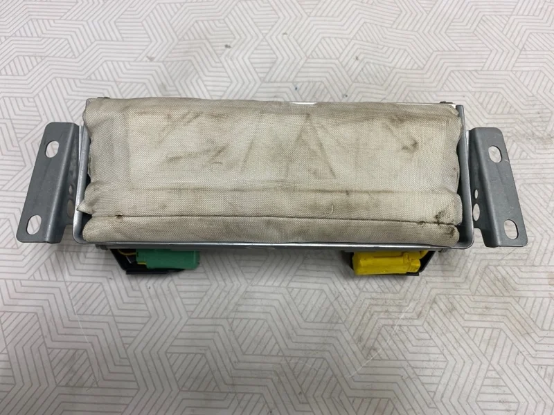 Подушка безопасности пассажира Volkswagen Touareg 2008 7L