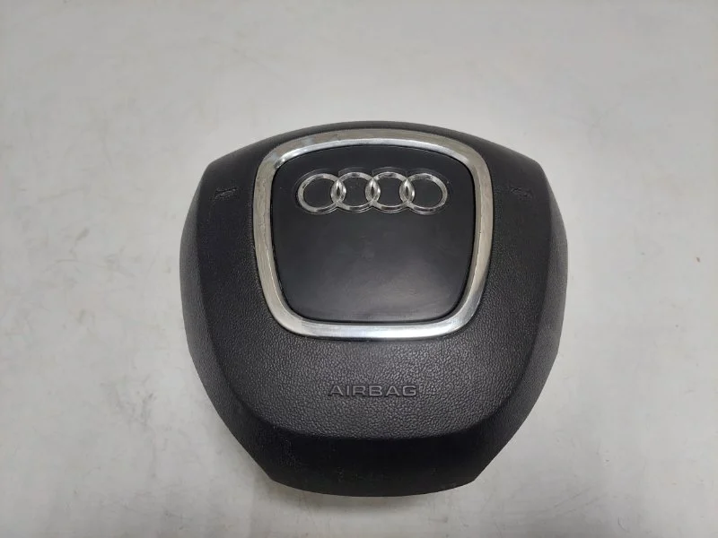 Подушка безопасности в руль Audi A4 2010 B8