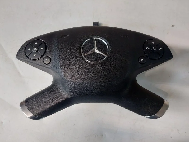Подушка безопасности в руль Mercedes-Benz -Class 2012 W212