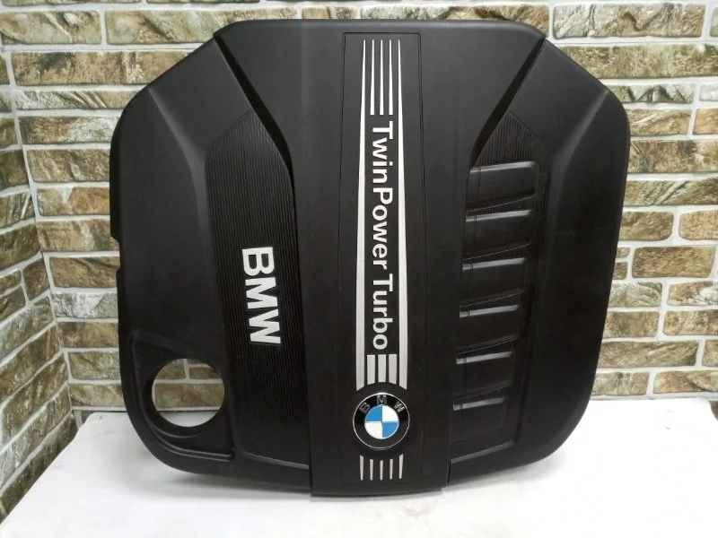 Декоративная крышка двигателя BMW X5 2017 F15