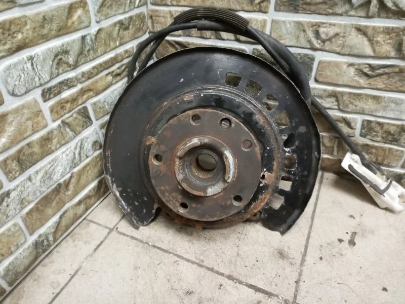Кулак поворотный Audi Q7 2010 4L