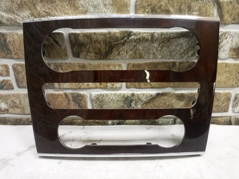 Накладка в салоне Mercedes-Benz -Class 2010 W164