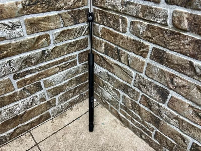 Амортизатор капота BMW X5 2017 F15