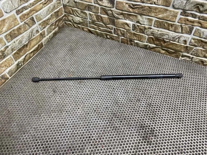 Амортизатор капота Mercedes-Benz -Class W166