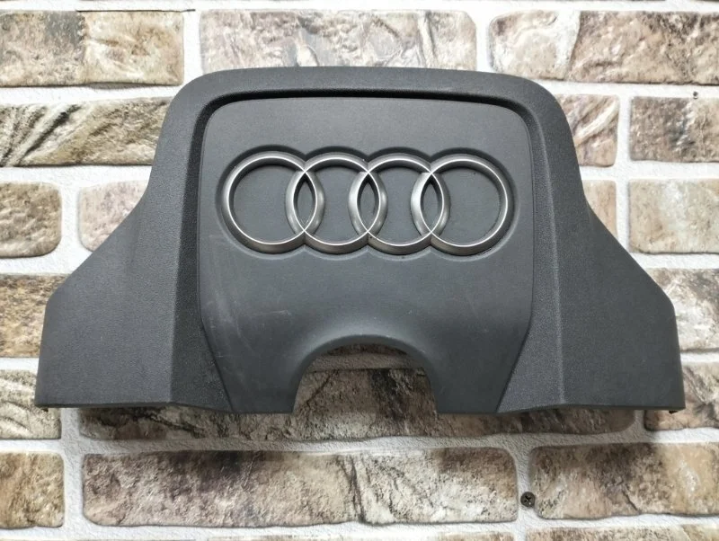 Декоративная крышка двигателя Audi Q7 2012 4L