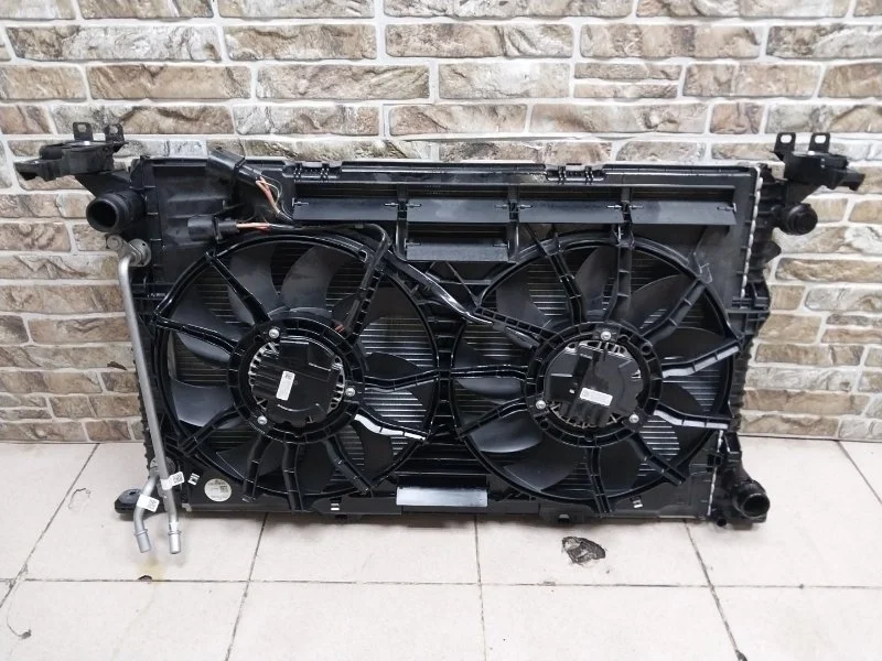 Кассета радиаторов Porsche Macan 2018 95b