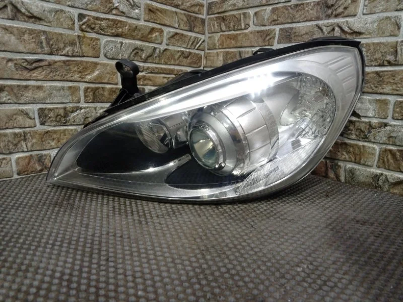Фара Volvo S60