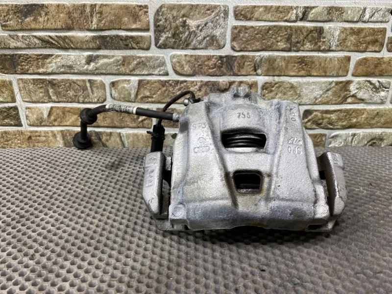 Суппорт тормозной Audi A4 B8