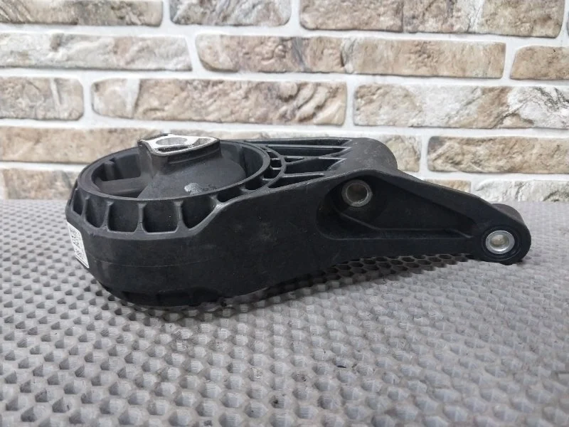 Подушка двигателя Opel Astra J