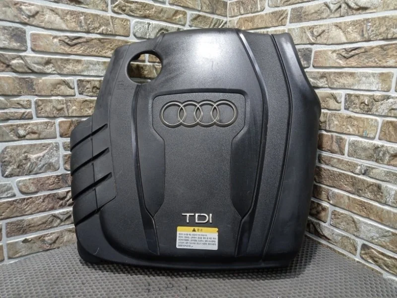 Декоративная крышка двигателя Audi A4 B8