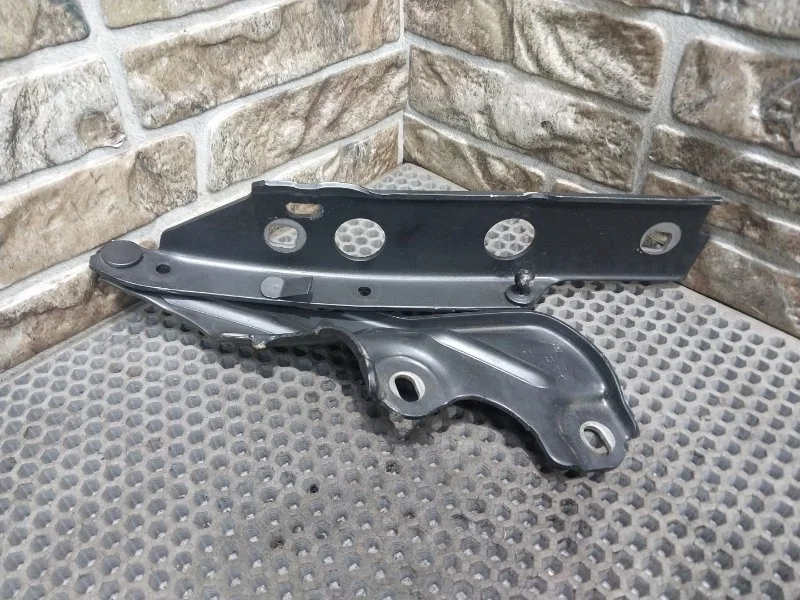 Петля капота Audi A6 2012 C7