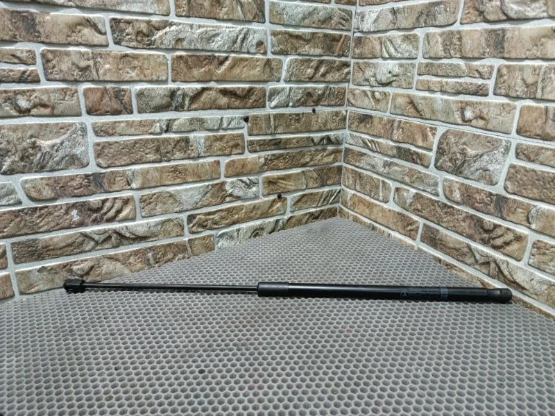 Амортизатор капота Mercedes-Benz GLS-Class 2016 X166