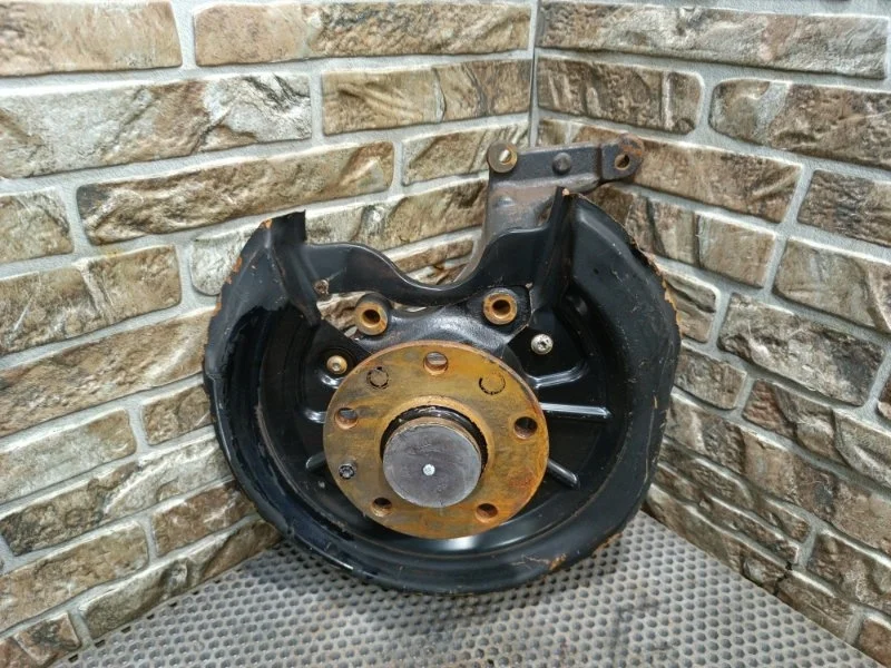 Кулак поворотный Volkswagen Jetta J6
