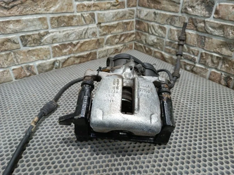 Суппорт тормозной Audi A6 2011 C7