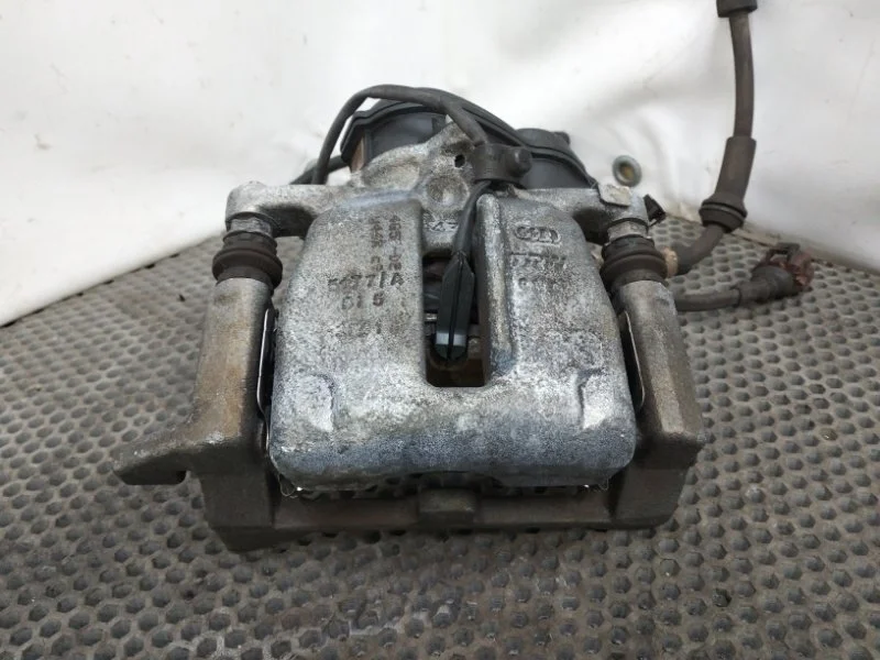 Суппорт тормозной Audi A6 2013 C7