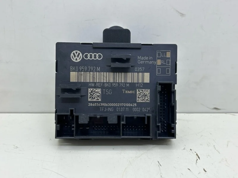 Блок управления двери Audi Q5 8R