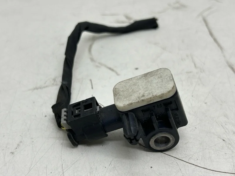 Датчик air bag Mercedes-Benz GLA W156