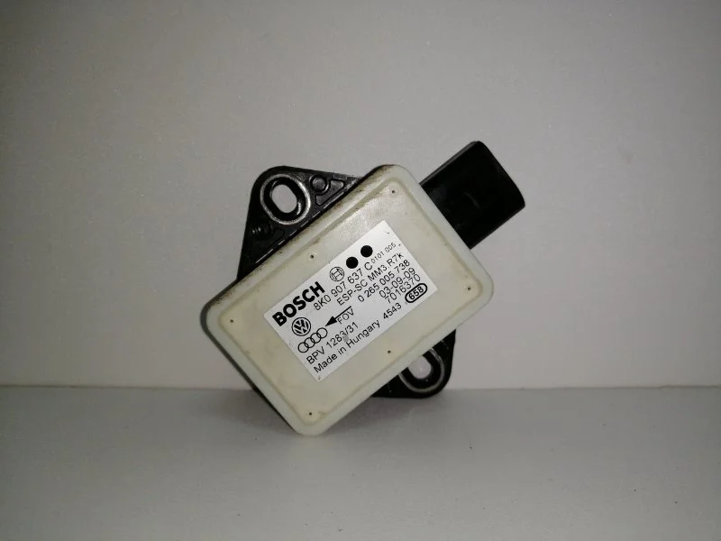 Датчик ускорения Audi Q5 2010 8R