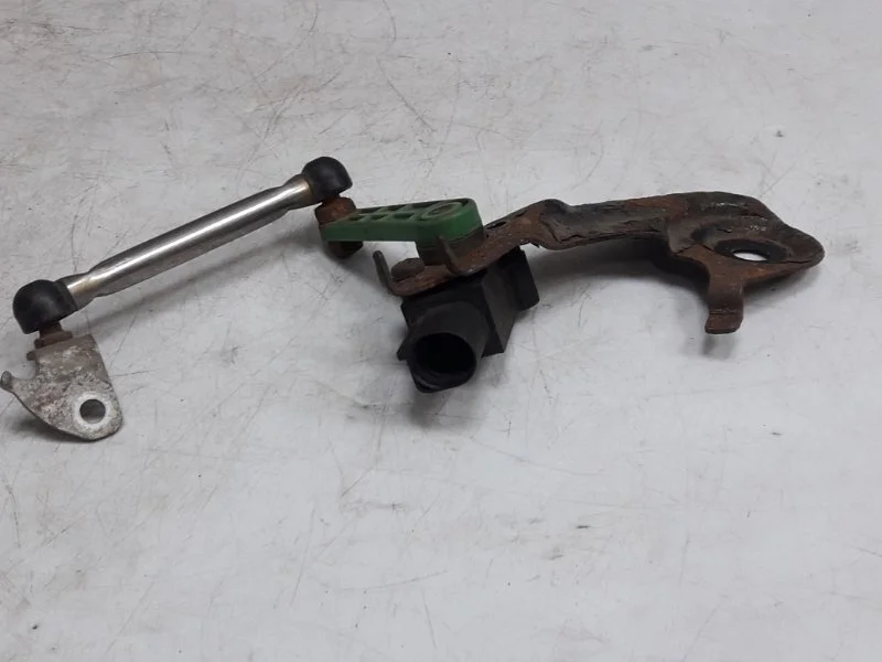 Датчик высоты дорожного просвета Audi A5 2008 8T