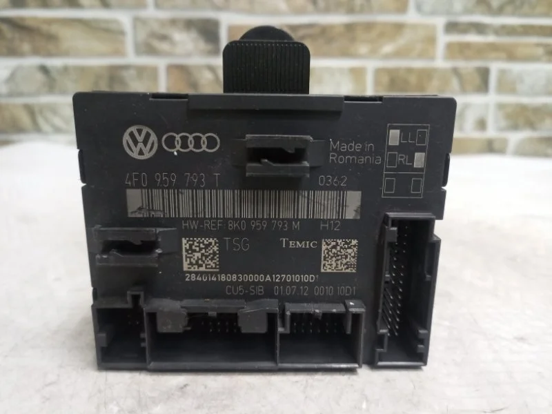 Блок управления дверьми Audi A6 2012 C6