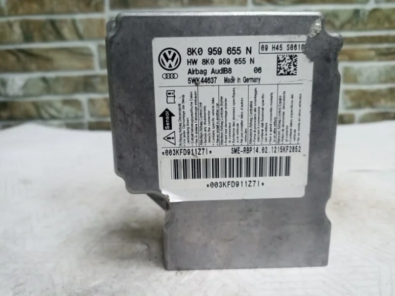 Блок управления подушек безопасности Audi A4 2012 8K