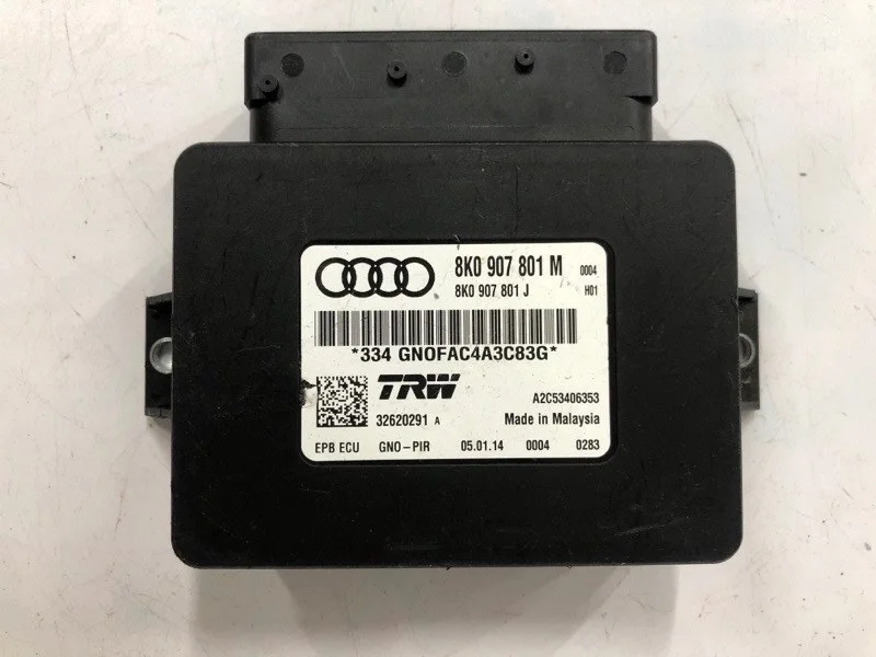 Блок управления стояночным тормозом Audi A4 B8