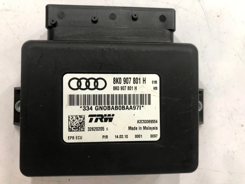 Блок управления стояночным тормозом Audi A4 B8