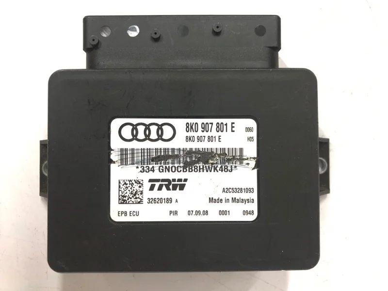 Блок управления стояночным тормозом Audi A4 B8