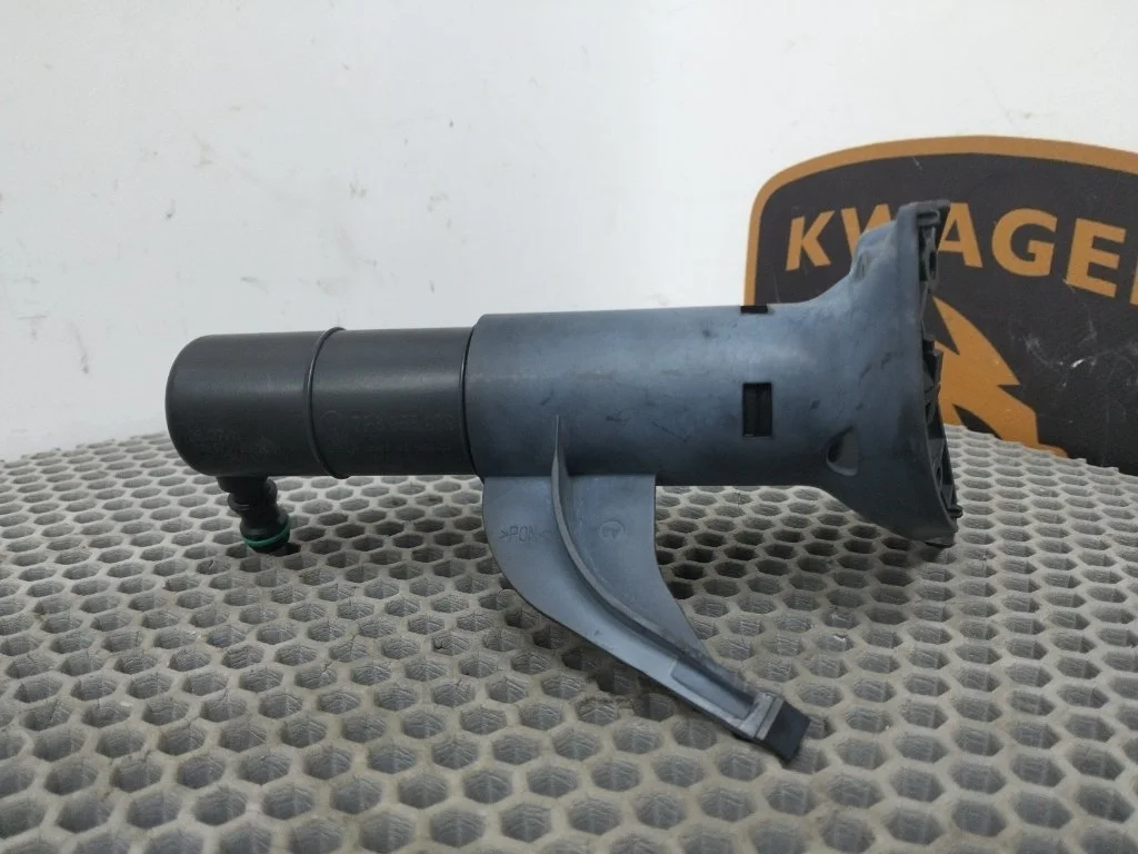 Форсунка омывателя фар Volkswagen Touareg 2011 7P