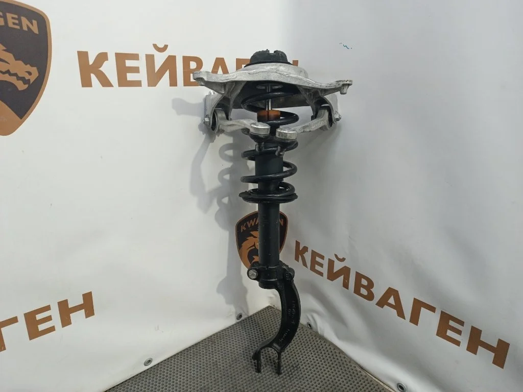 Амортизатор подвески Audi Q5 2009 8R