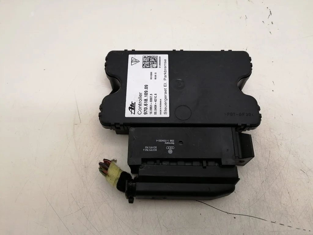 Блок управления стояночным тормозом Porsche Panamera 2012 970