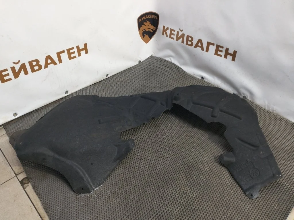 Подкрылок Volkswagen Touareg 2011 7P