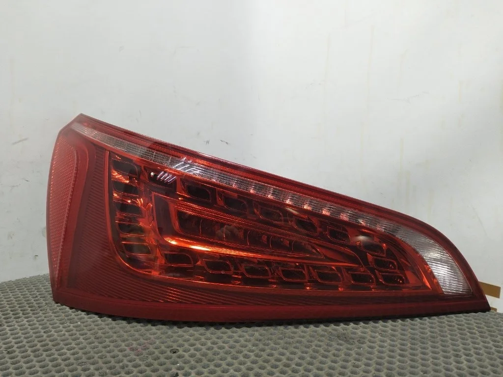Фонарь Audi Q5 2009 8R
