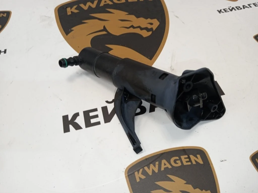 Крышка форсунки омывателя фар Volkswagen Touareg 2011 7P