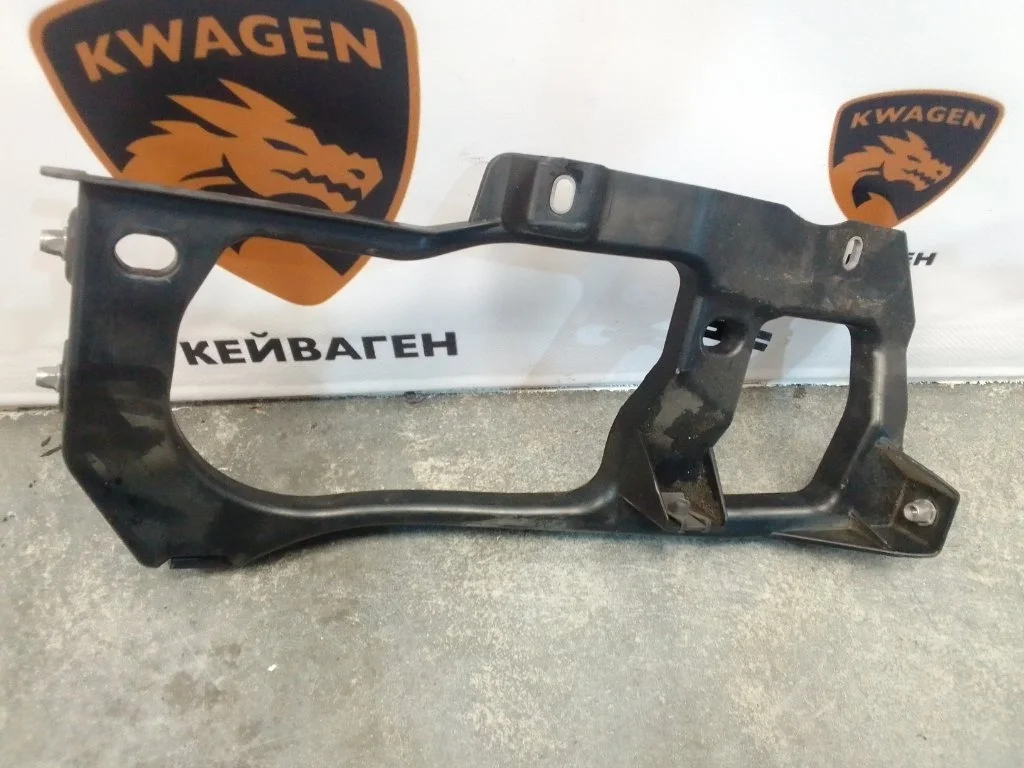Крепление фары Volkswagen Touareg 2013 7P