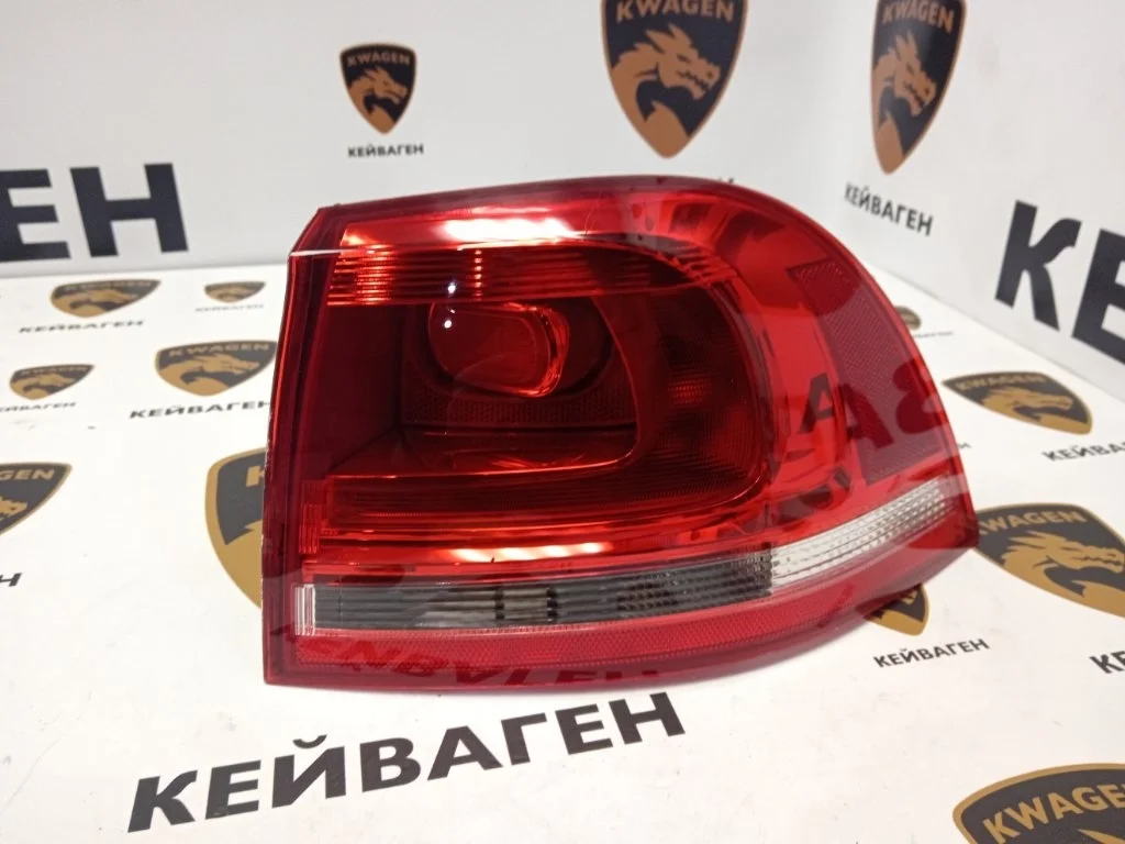 Фонарь задний Volkswagen Touareg 2011 7P