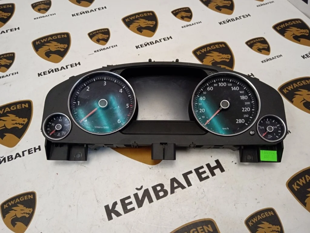Панель приборов Volkswagen Touareg 2013 7P