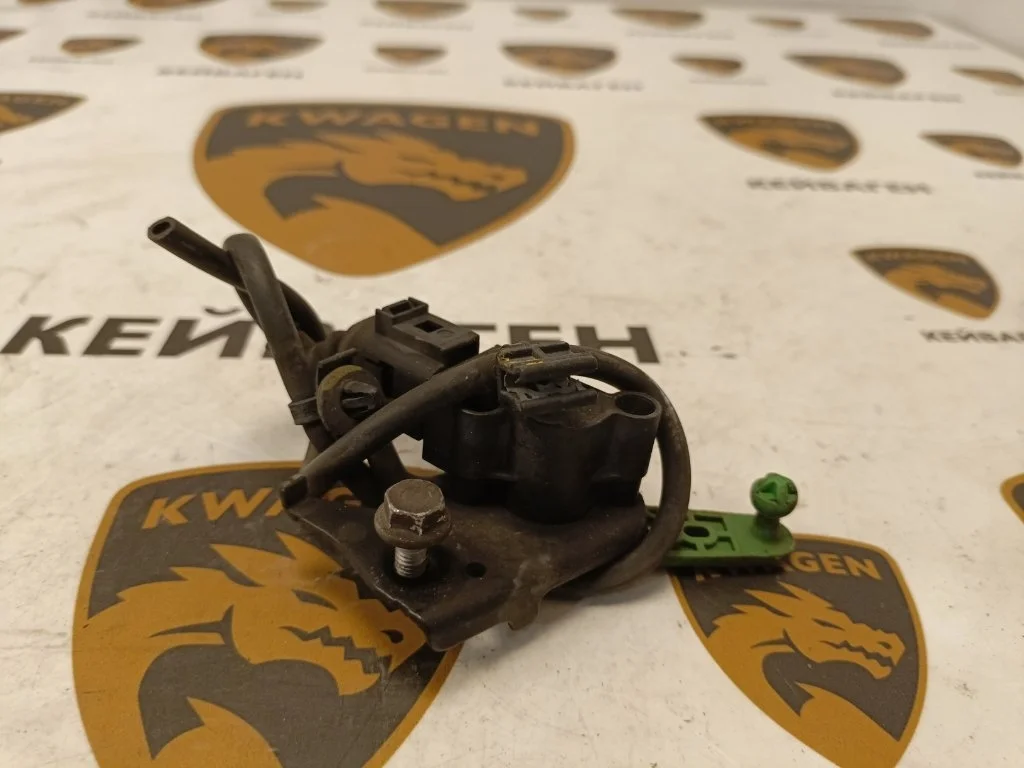 Датчик высоты дорожного просвета Volkswagen Passat CC 2012 B6