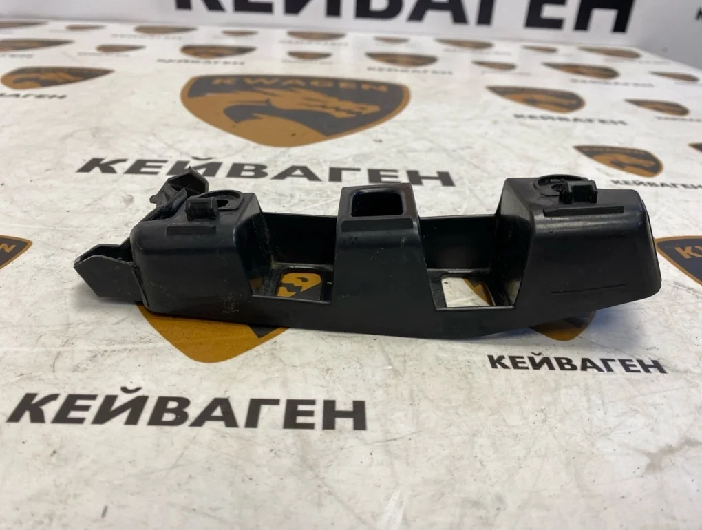 Крепление бампера Volkswagen Touareg 2011 7P