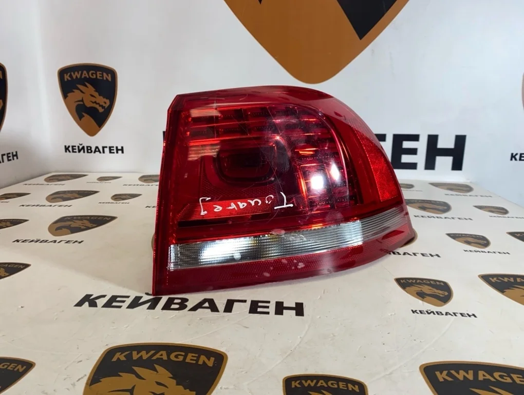 Фонарь Volkswagen Touareg 2013 7P