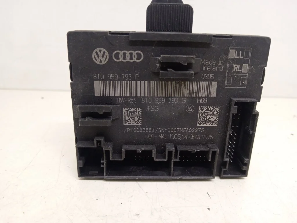 Блок управления дверьми Audi A4 2014 B8