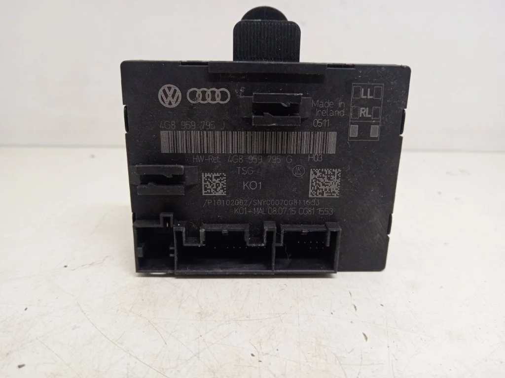 Блок управления дверьми Audi A6 2015 C7
