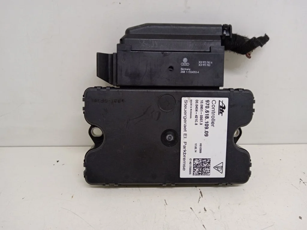 Блок управления стояночным тормозом Porsche Panamera 2014 970