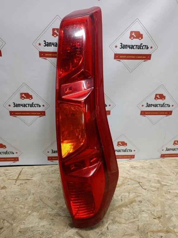 Фонарь задний правый Nissan X-Trail T31 26550JG00A
