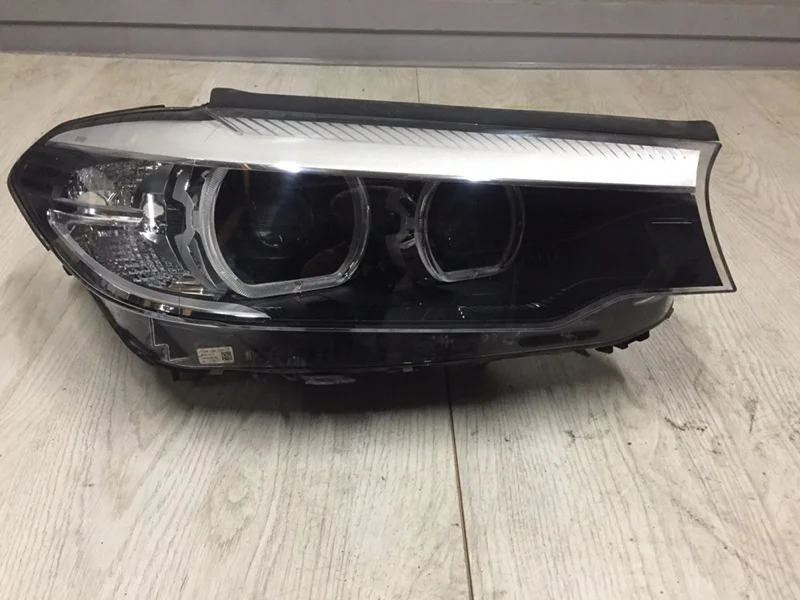Фара правая Bmw 5Er 63117214952 G30